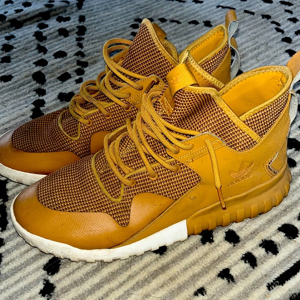 Adidas Tubular Shoe